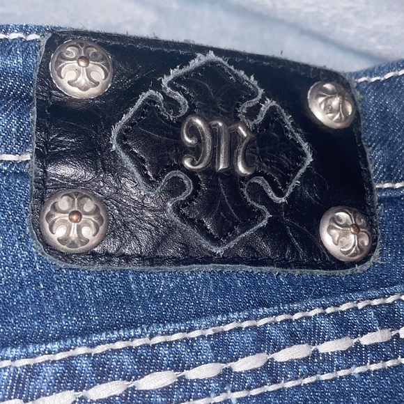 EUC Miss Me Jeans - Picture 4 of 5